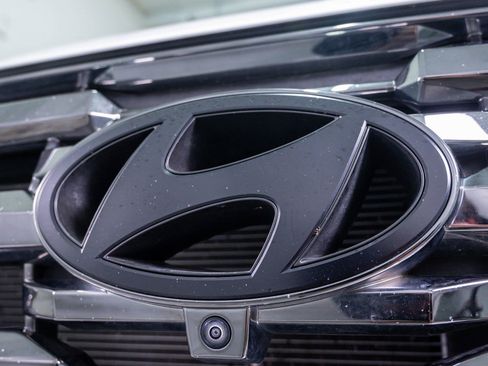 Used 2025 Hyundai Tucson Limited AWD/4WD image 5