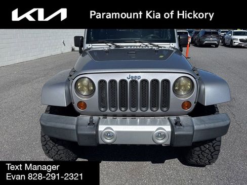 Used 2013 Jeep Wrangler Unlimited Sahara w/ Dual Top Group AWD/4WD image 2
