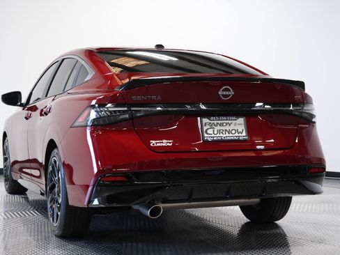 Used 2026 Nissan Sentra SR w/ Floor Mat Package FWD image 5