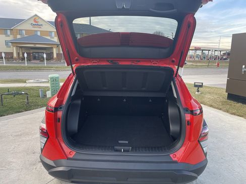 Used 2024 Hyundai Kona SEL image 9