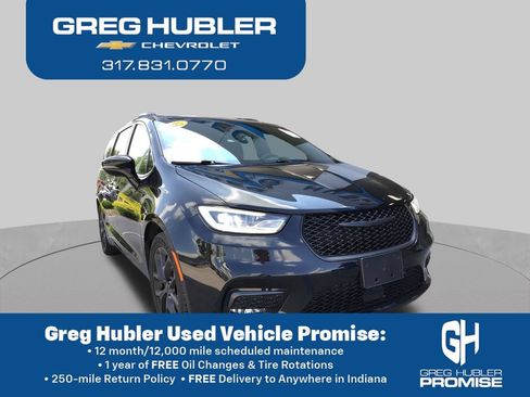 Used 2025 Chrysler Pacifica Limited FWD image 4
