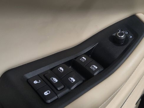 Used 2021 Jeep Grand Cherokee L Limited image 27