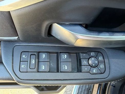 Certified 2025 RAM 2500 Big Horn AWD/4WD image 11