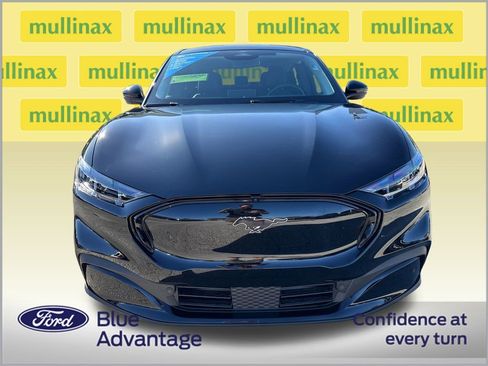 Certified 2025 Ford Mustang Mach-E Premium image 11