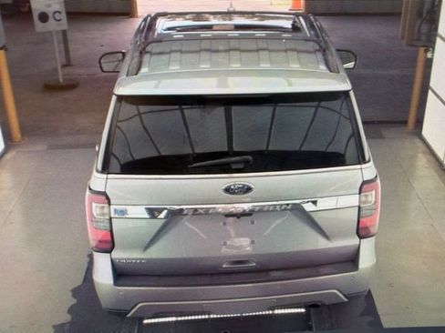 Used 2020 Ford Expedition Limited w/ Equipment Group 301A RWD image 9