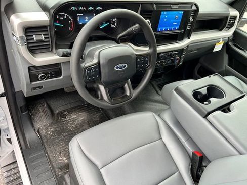 New 2025 Ford F550 4x4 Regular Cab Super Duty image 11
