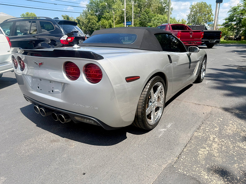 Used 2005 Chevrolet Corvette Convertible w/ Preferred Equipment Group RWD image 7
