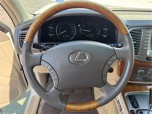 Used 2006 Lexus LX 470 4WD image 31