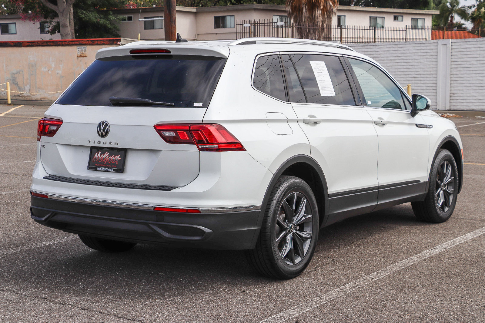 Used 2023 Volkswagen Tiguan SE FWD image 6
