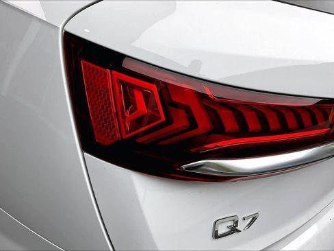 Used 2023 Audi Q7 2.0T Premium Plus w/ Premium Plus Package image 27