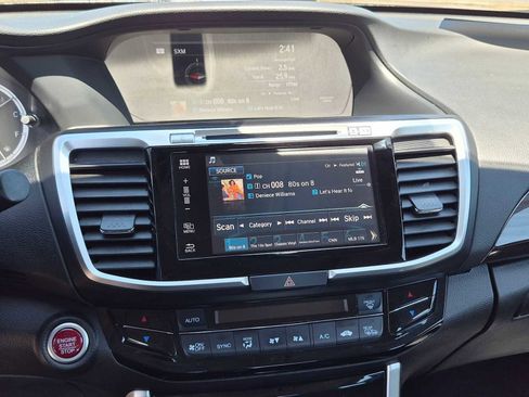 Certified 2017 Honda Accord EX-L image 31