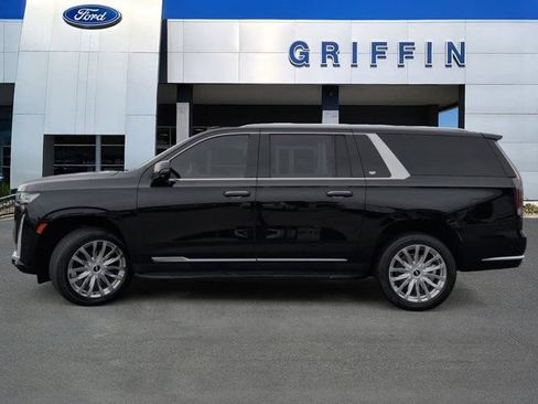 Used 2021 Cadillac Escalade ESV Premium Luxury w/ LPO, Illumination Package AWD/4WD image 10
