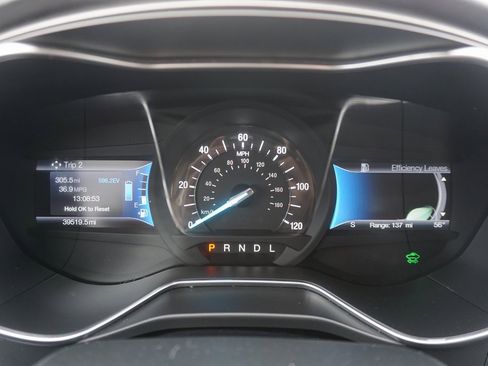 Used 2017 Ford Fusion S image 5