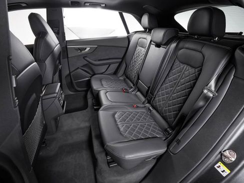 Used 2024 Audi SQ8 Prestige AWD/4WD image 22
