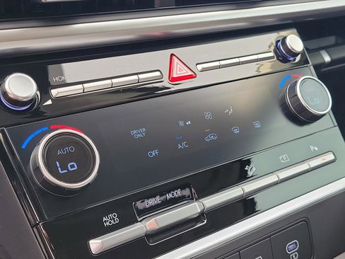 New 2026 Hyundai Santa Fe SE image 29