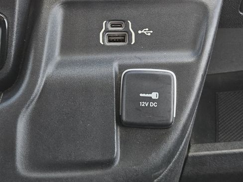 Used 2023 RAM ProMaster 2500 FWD image 10