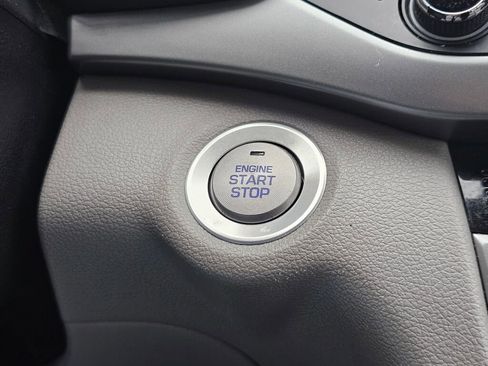 Used 2017 Hyundai Elantra Limited image 24