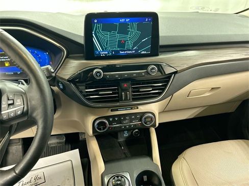 Used 2020 Ford Escape Titanium image 19