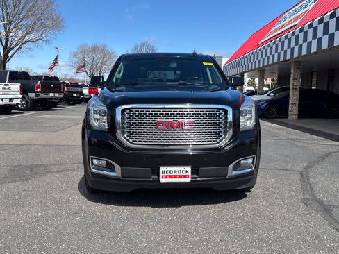 Used 2017 GMC Yukon Denali AWD/4WD image 2