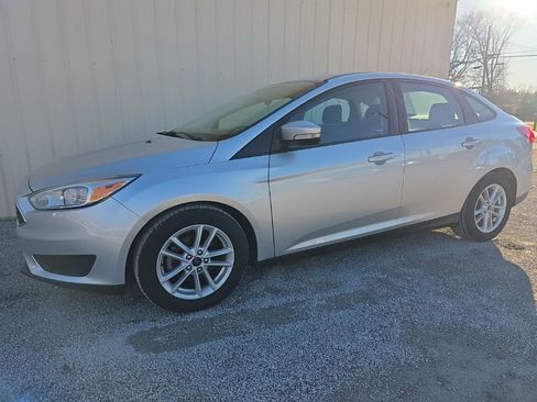 Used 2017 Ford Focus SE image 10