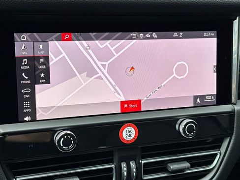 New 2026 Porsche Macan image 36