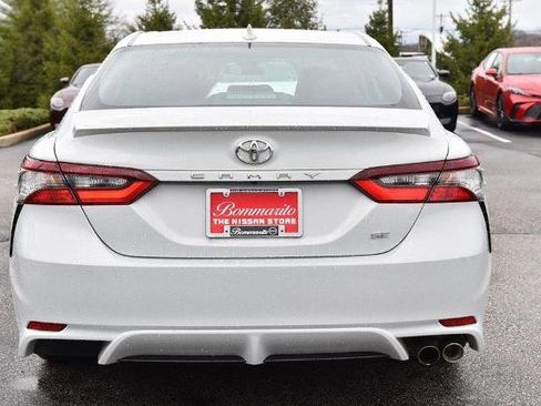 Used 2024 Toyota Camry SE image 6