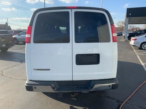 Used 2018 Chevrolet Express 3500 LT w/ LT Preferred Equipment Group RWD image 5