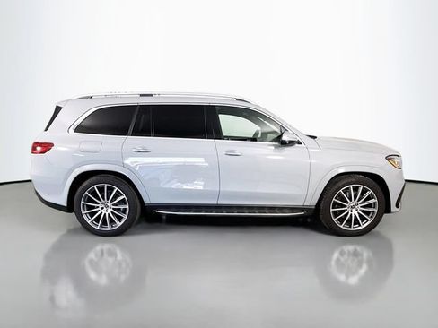 Used 2024 Mercedes-Benz GLS 450 4MATIC image 8