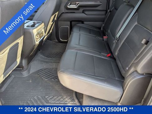 Used 2024 Chevrolet Silverado 2500 LTZ w/ LTZ Convenience Package image 35