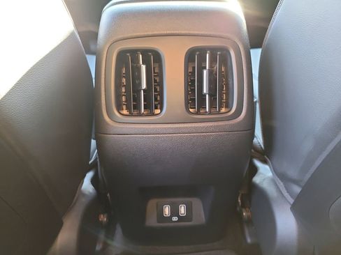 Used 2022 Hyundai Santa Cruz Limited image 11