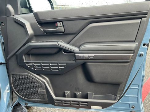 Used 2025 Toyota 4Runner TRD Off-Road Premium image 25