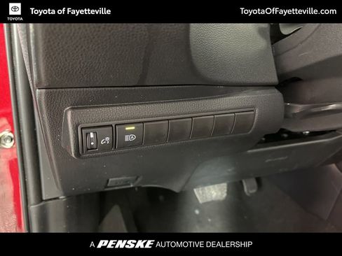 Certified 2025 Toyota Corolla SE image 30