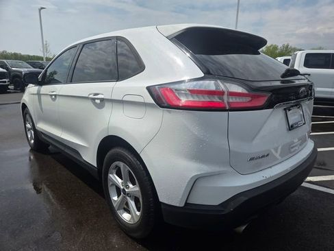Used 2019 Ford Edge SE FWD image 14
