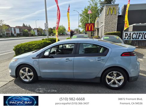 Used 2013 Chevrolet Volt Premium w/ Premium Trim Package FWD image 4