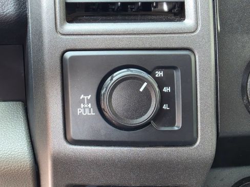 Used 2022 Ford F250 XL w/ Power Equipment Group AWD/4WD image 21