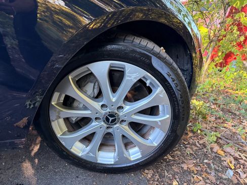 Used 2018 Mercedes-Benz E 400 4MATIC Wagon image 42