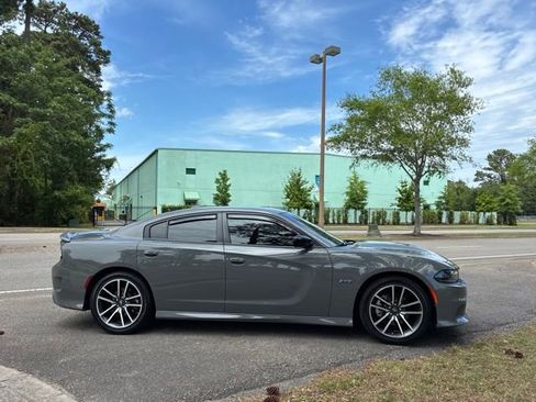 Used 2023 Dodge Charger R/T RWD image 2