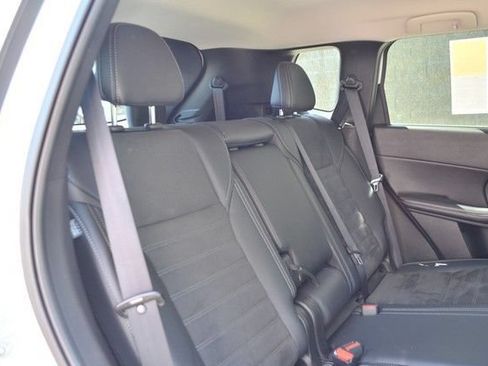 Used 2025 Mitsubishi Outlander SE AWD/4WD image 37