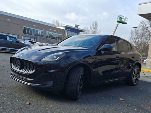 New 2025 Maserati Grecale Folgore image 10