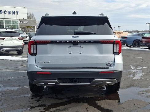 New 2026 Ford Explorer Active w/ Active Comfort Package image 6