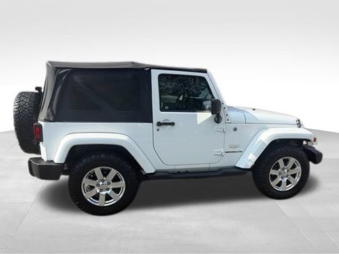 Used 2014 Jeep Wrangler Sahara w/ Connectivity Group AWD/4WD image 25