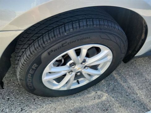 Used 2016 Chevrolet Equinox LT FWD image 7