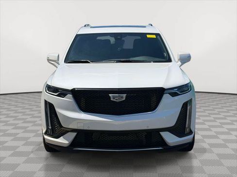 Used 2024 Cadillac XT6 Sport AWD/4WD image 2