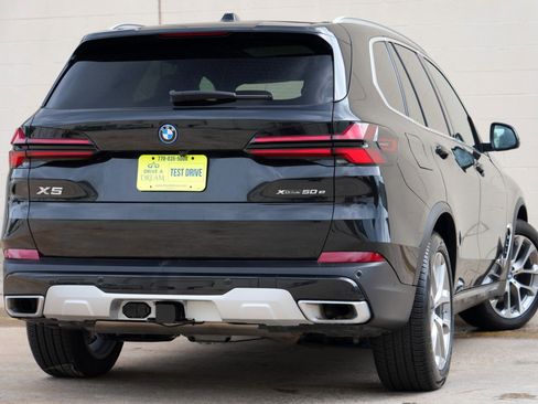 Used 2024 BMW X5 xDrive50e w/ Parking Assistance Package AWD/4WD image 5