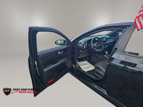 Used 2023 Kia Forte GT-Line FWD image 9