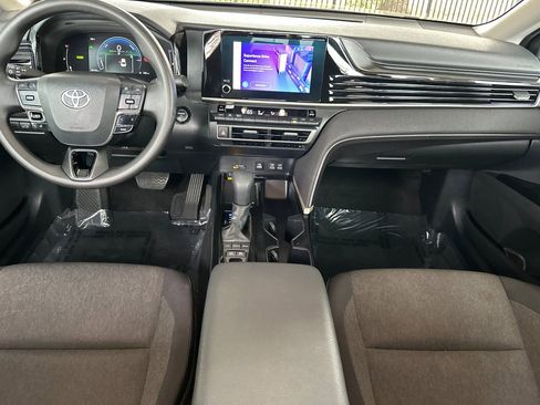 Certified 2025 Toyota Camry LE image 17