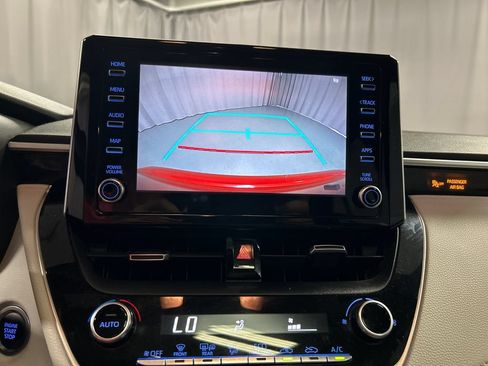 Used 2020 Toyota Corolla SE w/ SE Premium Package FWD image 16