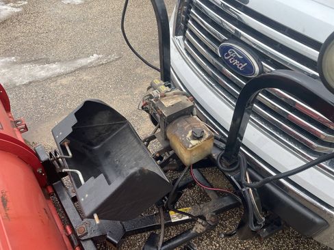 Used 2010 Ford F150 XLT AWD/4WD image 9