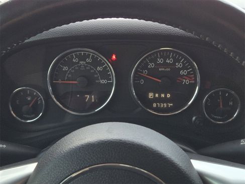 Used 2015 Jeep Wrangler Unlimited Rubicon image 11