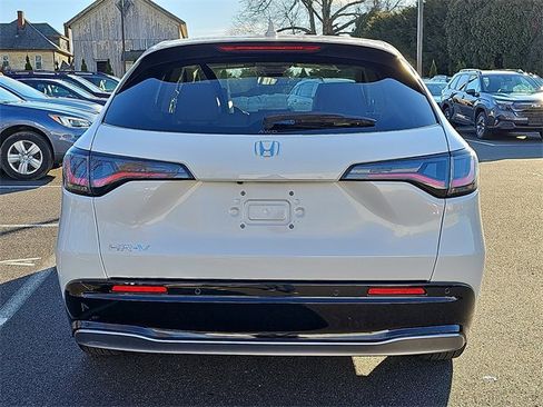 Used 2024 Honda HR-V EX-L image 5
